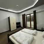 Hillside Rooms